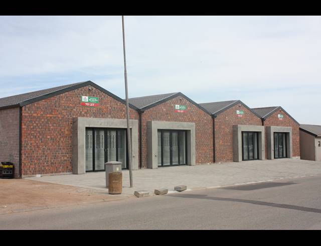 240M² BUSINESS RENTED IN VREDENBURG